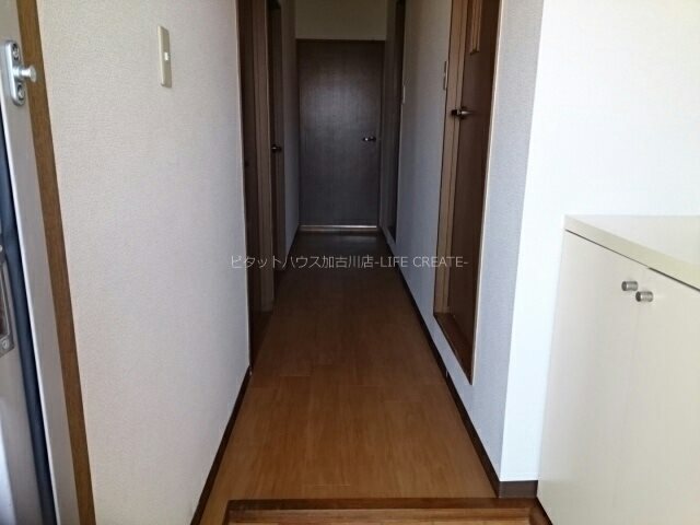 クラトンｅｙ 玄関