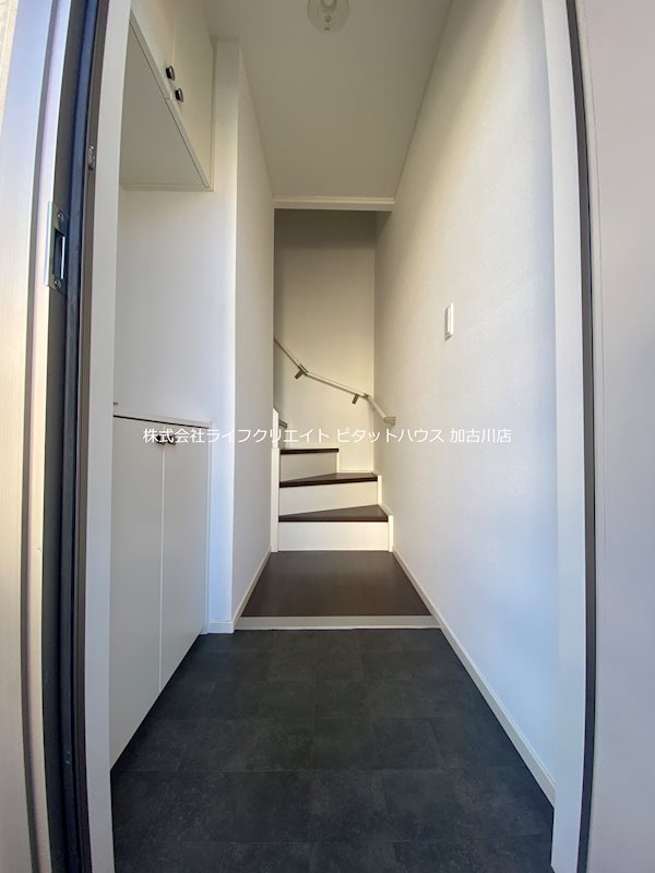 エスぺランサ粟津 玄関