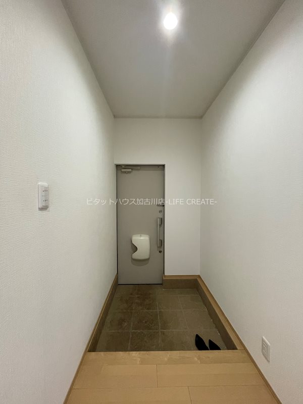 エレアージュ宝殿駅前Ⅱ 玄関