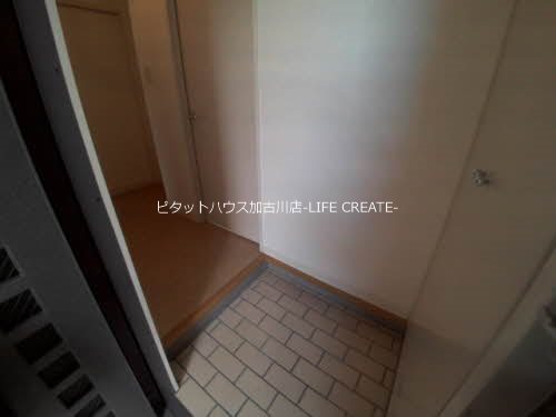 フレグランス宝殿Ｄ棟 玄関