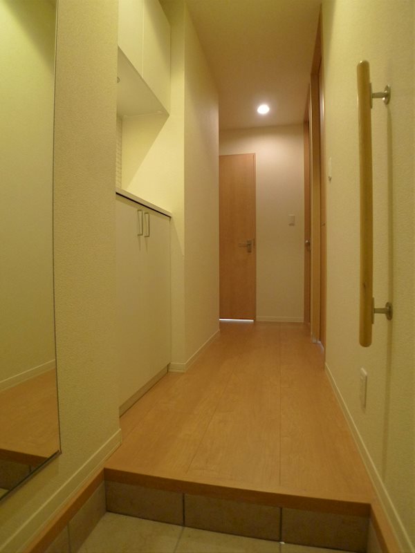 シャーメゾンいろは 玄関