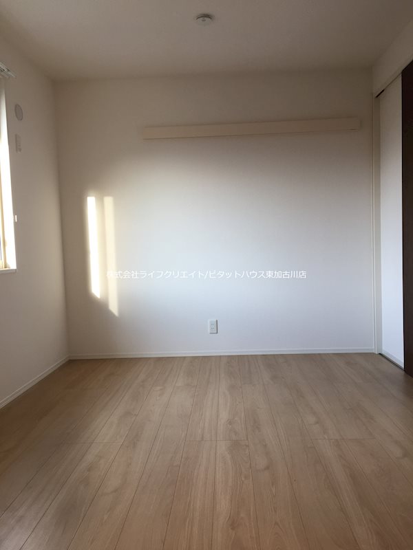 プラム ベッドルーム