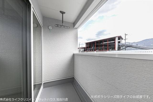 クレア・ルース ベランダ