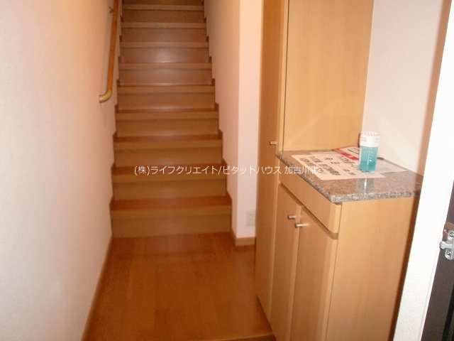 ジェルメ・ウエストⅠ 玄関