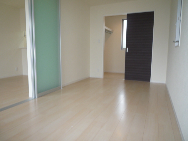 メゾン岡本 ベッドルーム