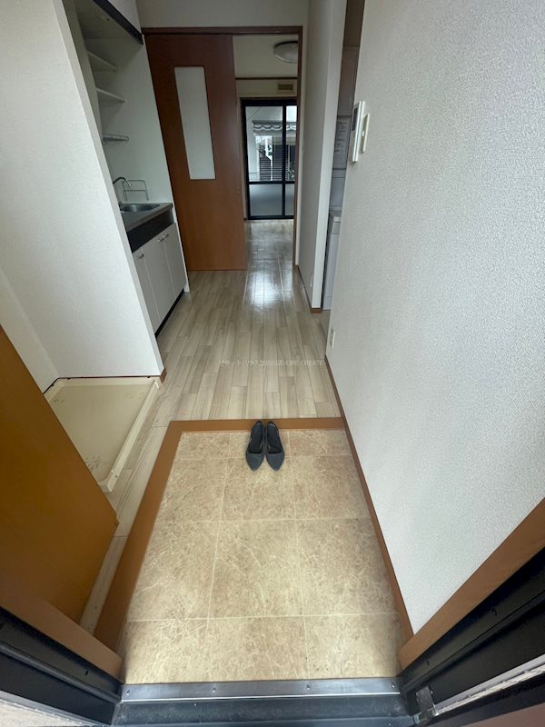 ハイネス野添Ⅱ 玄関