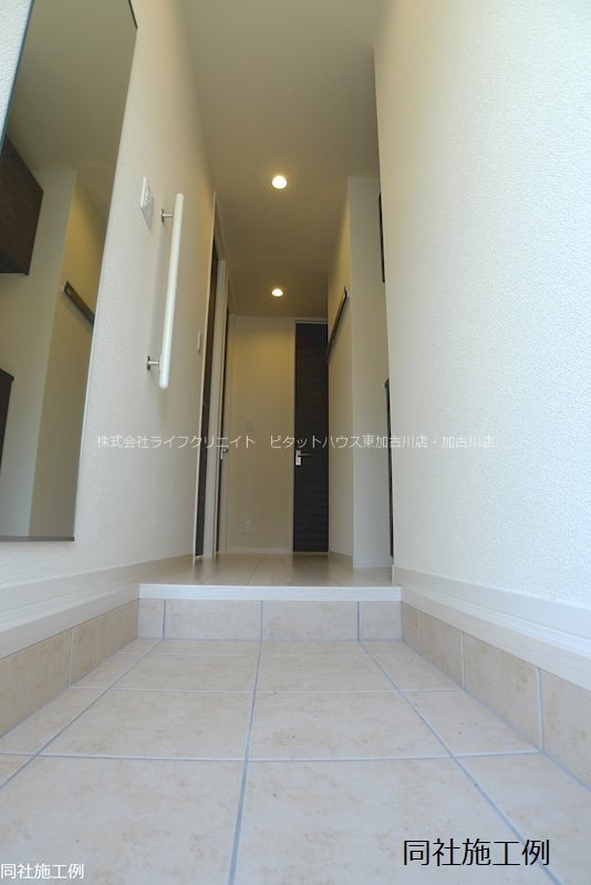 ウィステリアＡ 玄関