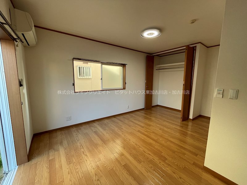 ユニライフ宝殿 ベッドルーム