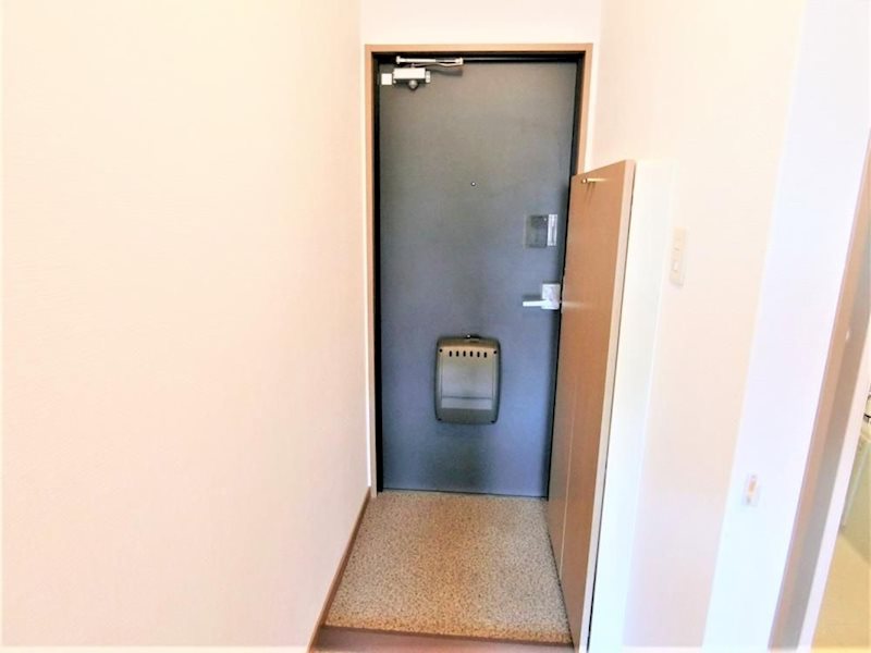 リヴェール伊保 玄関