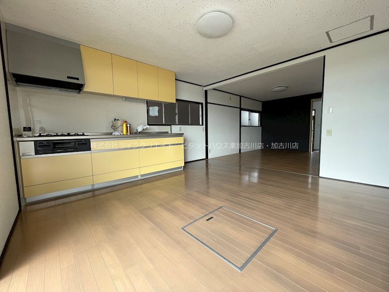尾上町養田戸建 リビング