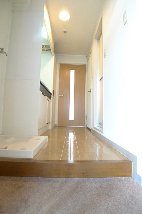 メゾンオームラ 玄関