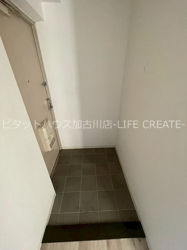 日成日笠コーポ 玄関