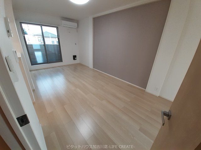 パイン　ビレッジ リビング