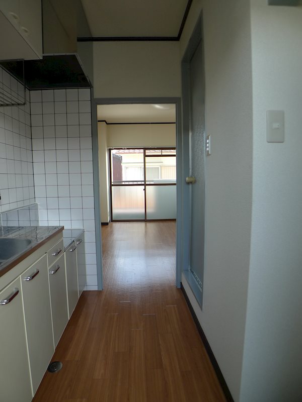 フロムウェスト篠原 玄関