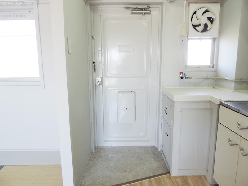 ビレッジハウス志方１号棟 玄関