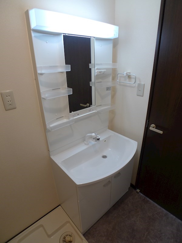 タウニィ・尾上 その他4