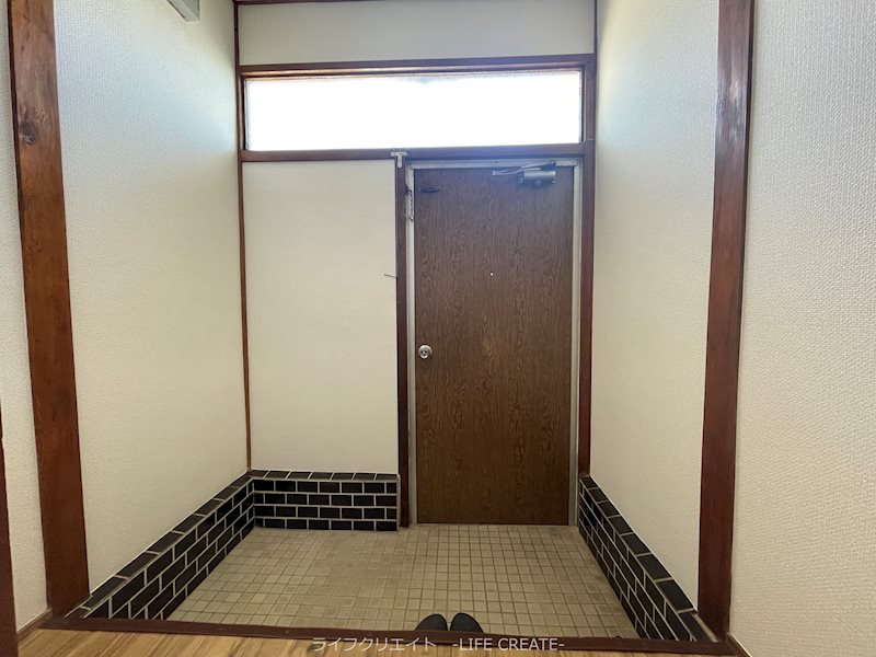 加古川町河原戸建 玄関