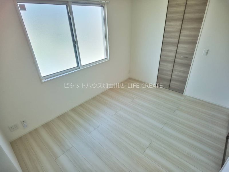 ドミールE ベッドルーム