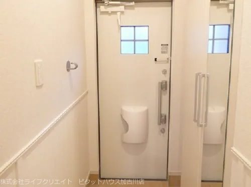 カーム・ミリュー 玄関