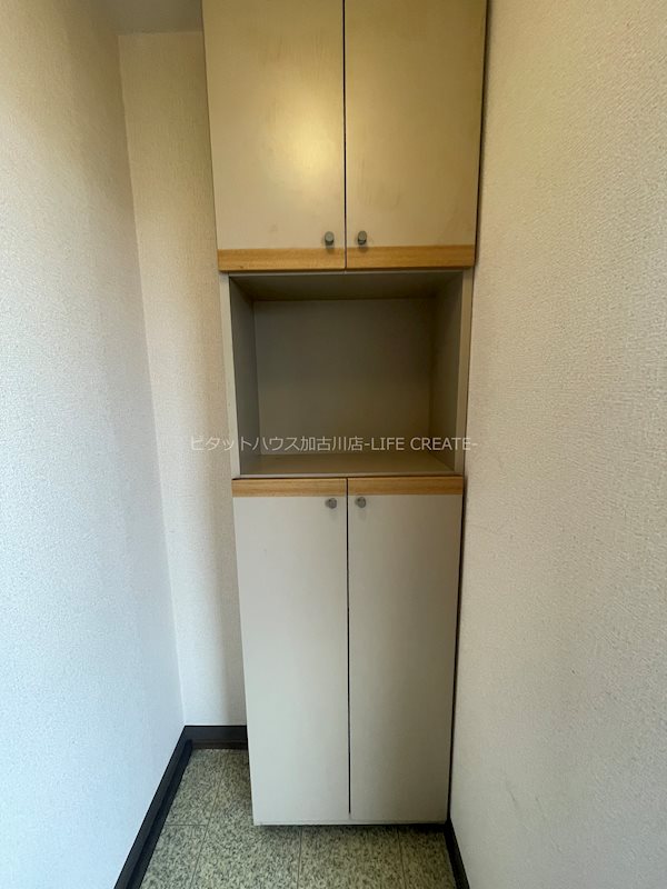 カルムリー春日野 玄関