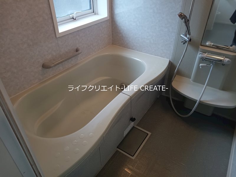 神野町石守戸建 風呂画像