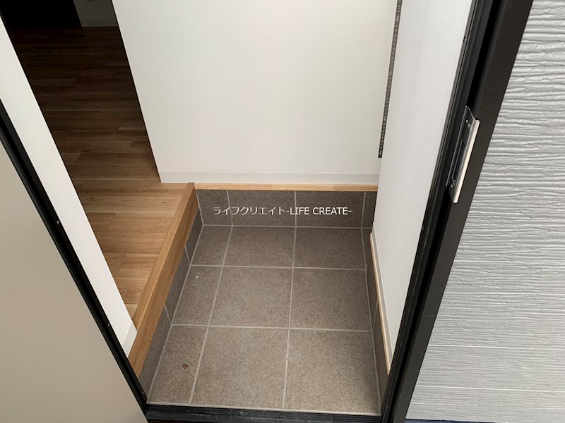 グレースヒルズ古宮 玄関