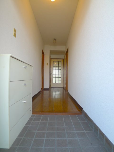 リバーサイドＡ 玄関