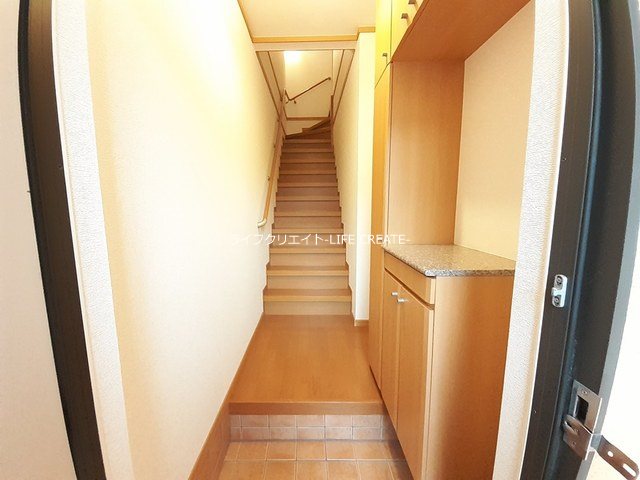 ラッフィナート　フィオーレ 玄関