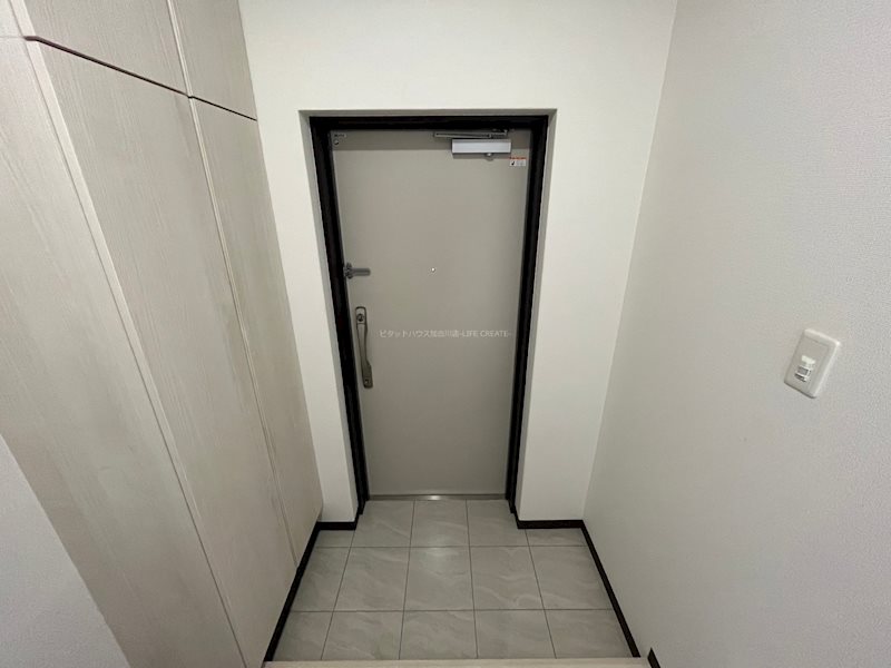 Tigris (ティグリス)East 玄関