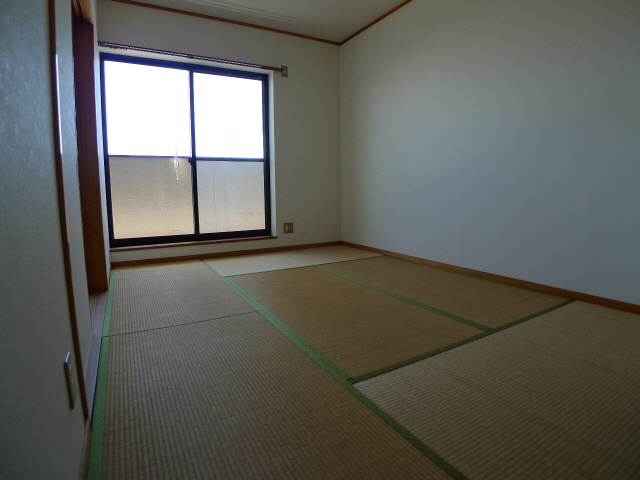 ケスハイツ一色 玄関