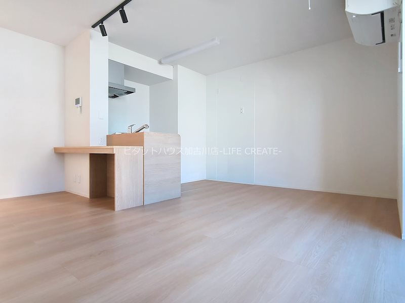 カレント リビング