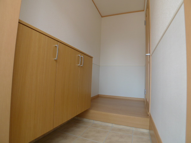 カサベルテ美乃利II 玄関