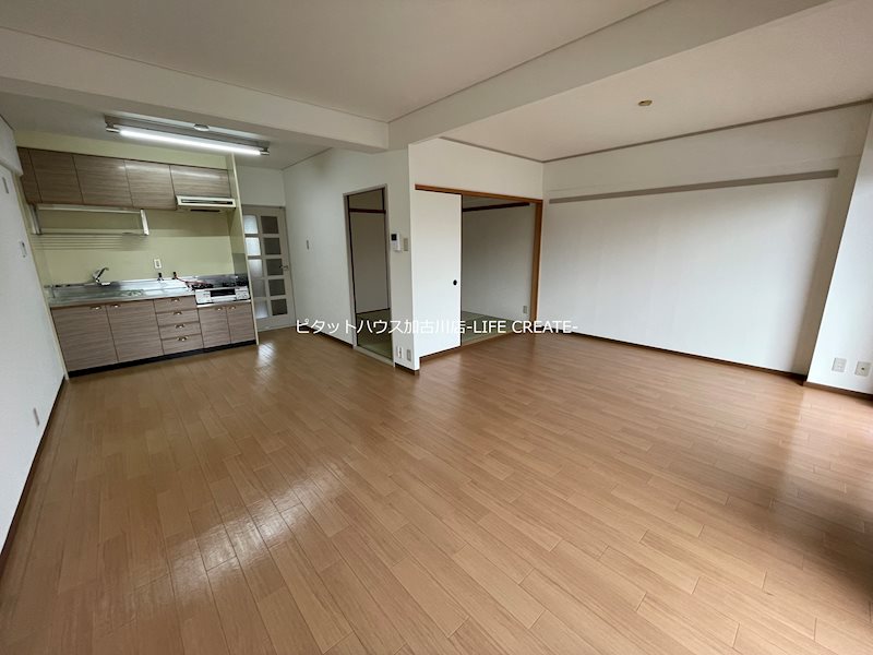 フォレスト壱番館 リビング