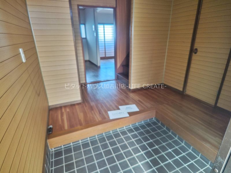 加古川市加古川町寺家町　貸家 玄関