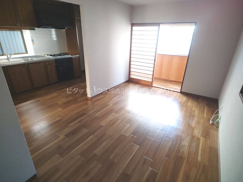 加古川市加古川町寺家町　貸家 リビング