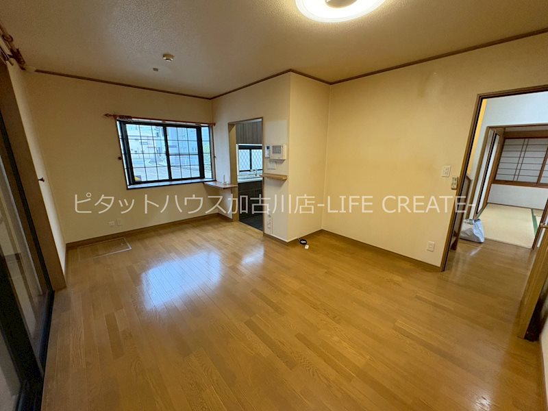加古川町稲屋戸建て リビング