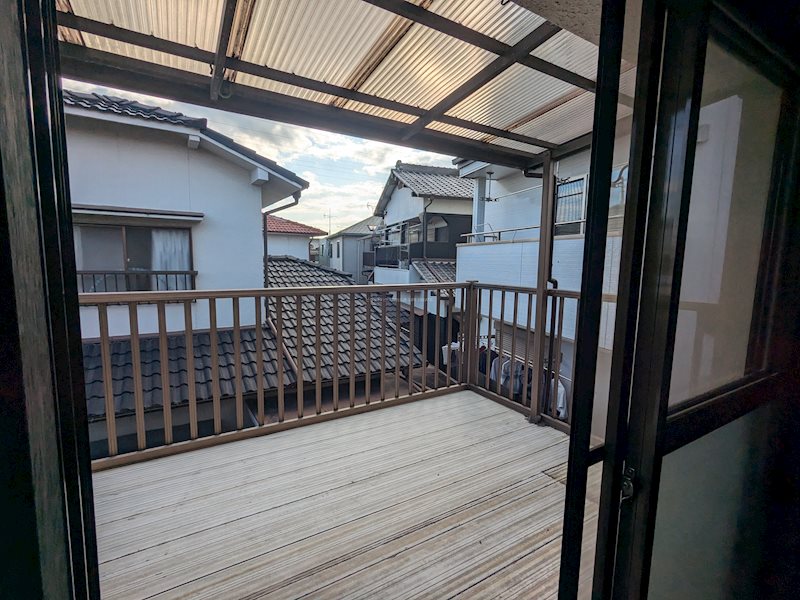 百合丘戸建て ベランダ