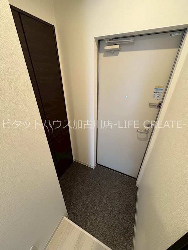 エステイトE東加古川 玄関