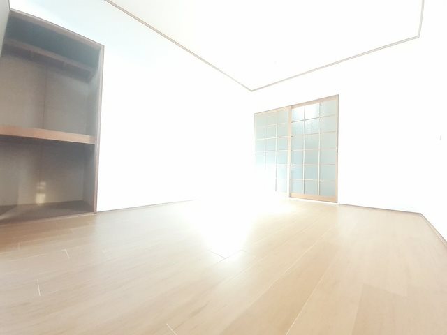 ロイヤルシャルム土山Ⅰ リビング