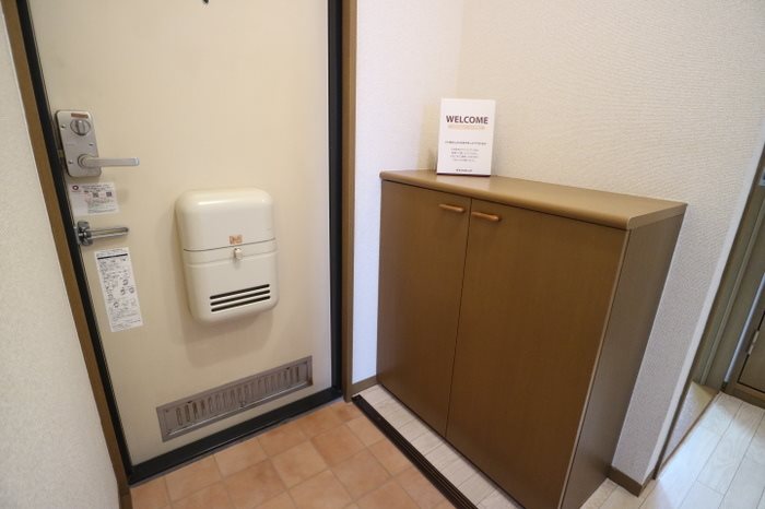 フリーデンⅢ棟 玄関