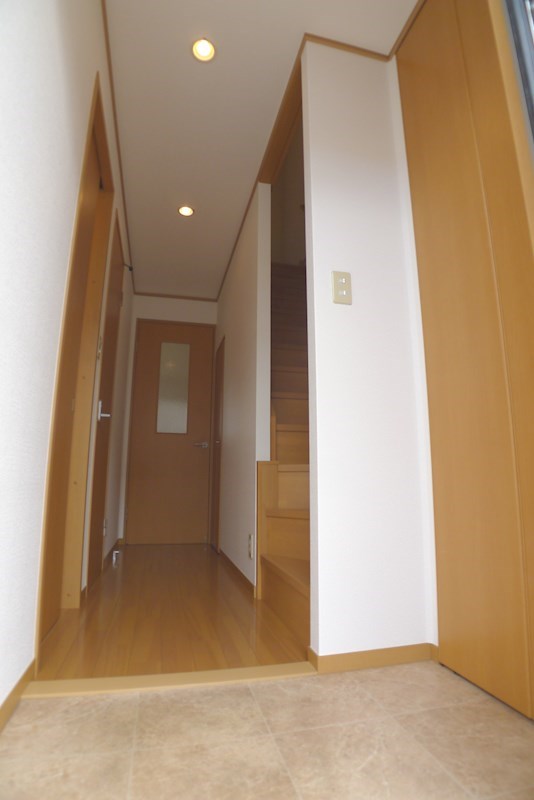 サンビオラ 玄関