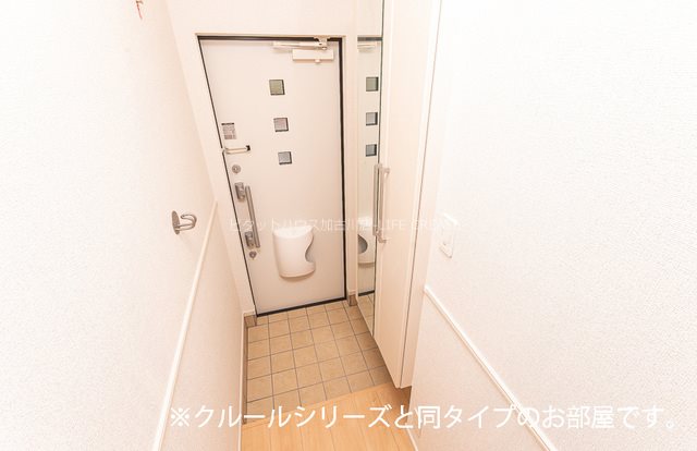 ネバーランドⅤ　Ｂ棟 玄関
