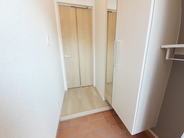 エスパス　ウルーC 玄関