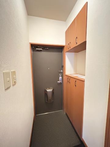 メゾンプロニティ 玄関