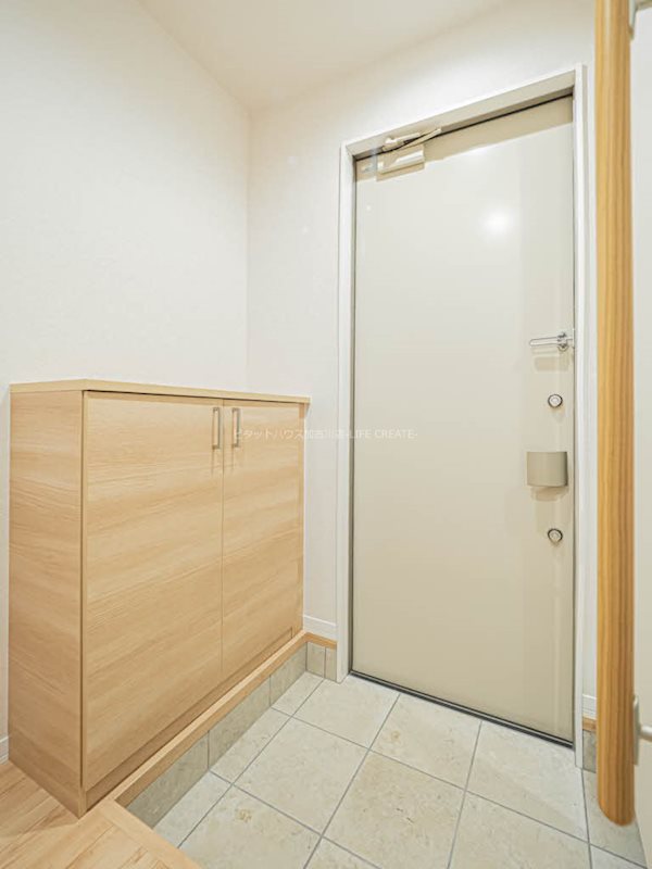 シャーメゾン　プレミアス　本町 玄関