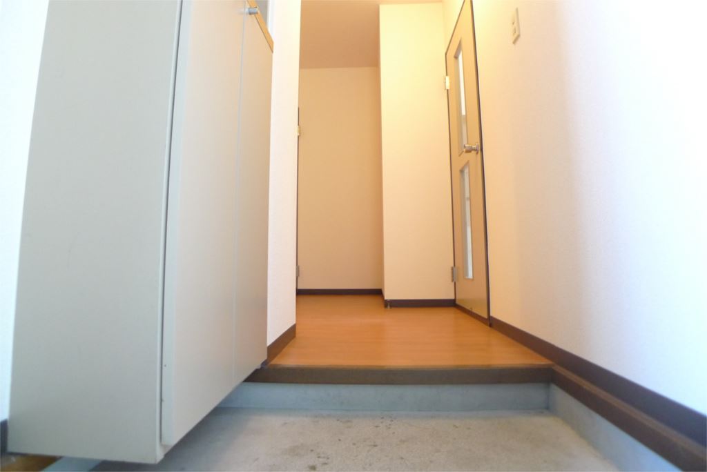 パインコート・SEIWA　Ｂ棟 玄関