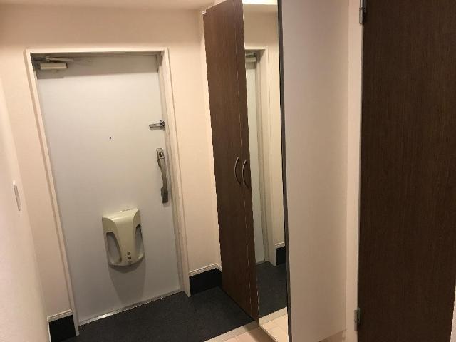 サニーリバーツ 玄関