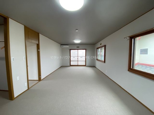 平岡町土山戸建 ベッドルーム