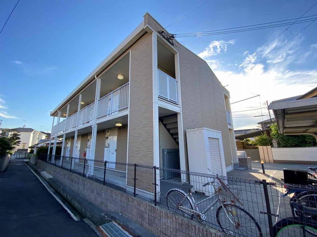 レオパレスゆかり荘 外観写真