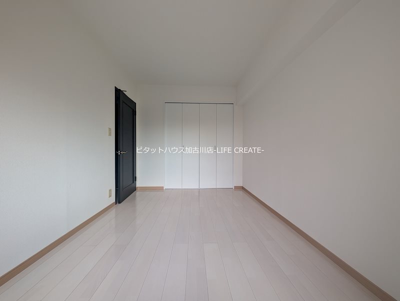 ロイヤルシャトーモリタ ベッドルーム